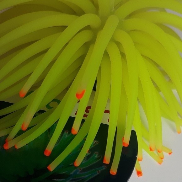 Aquarium Ornament - GloFish Anemone Ornament - Picture 5 of 12